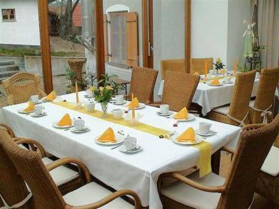 Zum Horizont Hotel Deggendorf Bagian luar foto